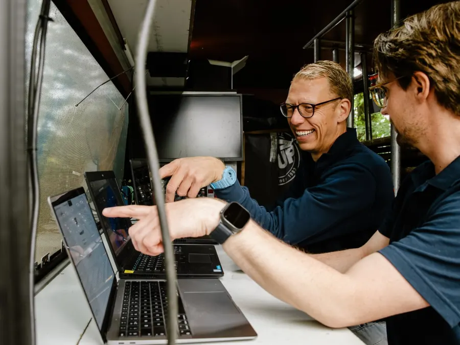 Timing wordt gecontroleerd in de tijdwaarnemingsbus